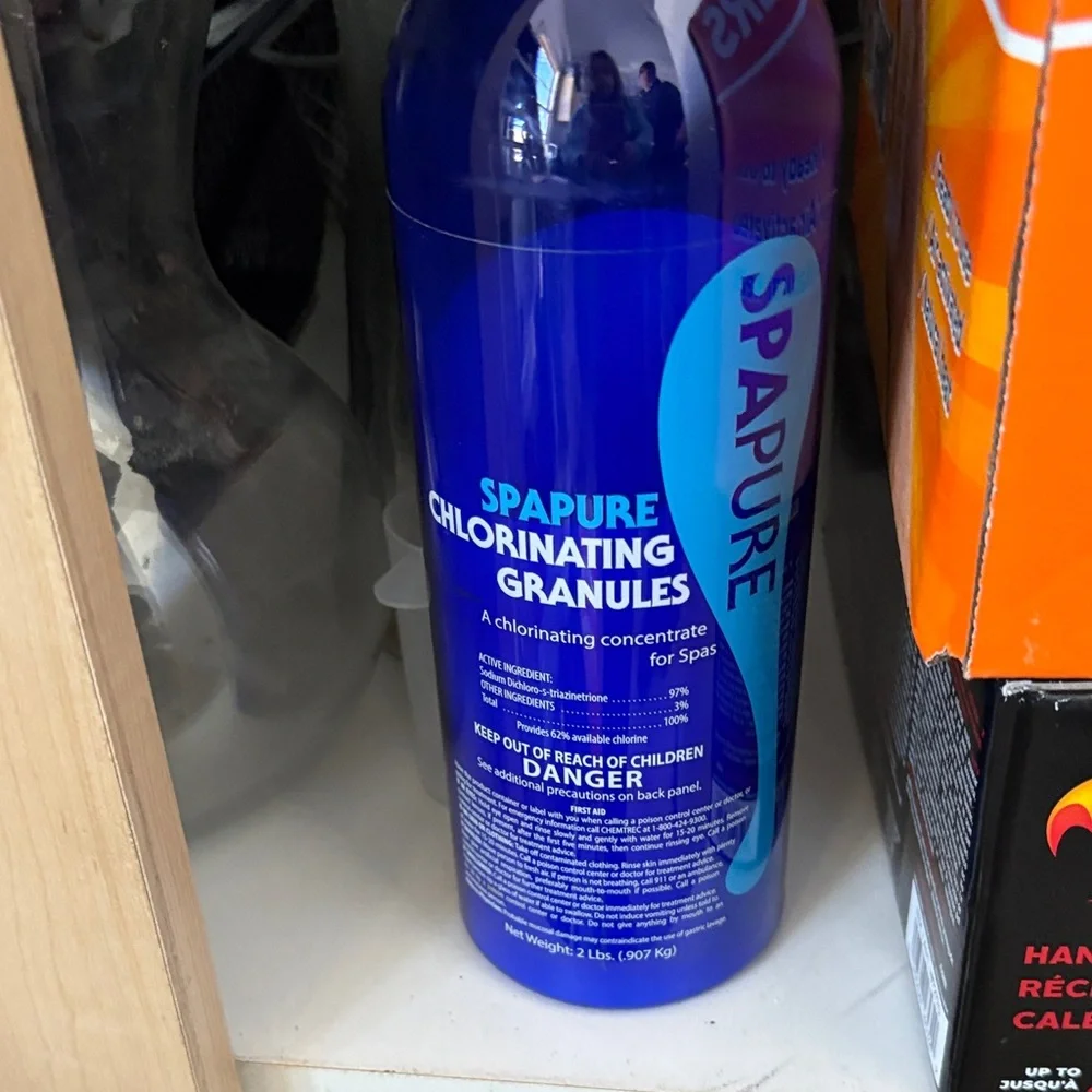 Elegant Cream Sleeveless Sweater - Picture 3 of 3